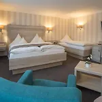 Hotel Garni Fuerst Von Waldeck 3*