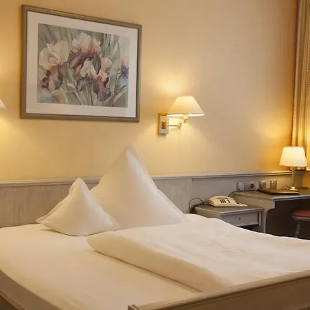 Garni Fuerst Von Waldeck Otel 3*