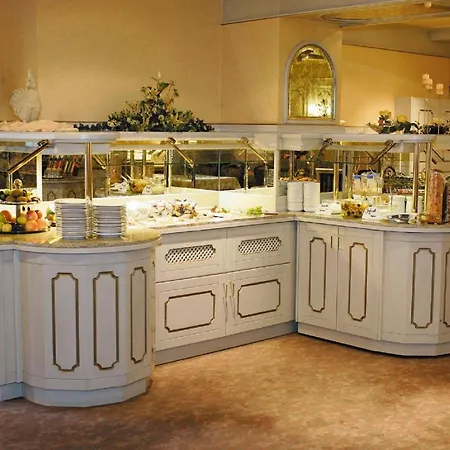 Ξενοδοχείο Hotel Garni Fuerst Von Waldeck 3*